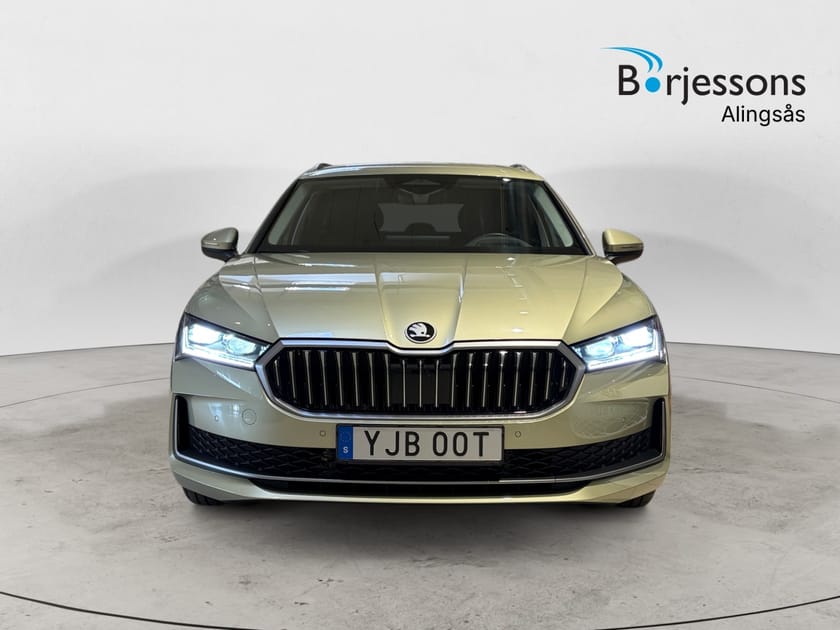 Bild 5 av Škoda Superb iV Kombi Selection 204hk Drag/Värmare/HuD