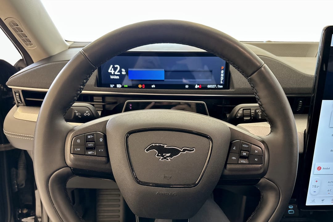 Ford Mustang Mach-E Standard Range