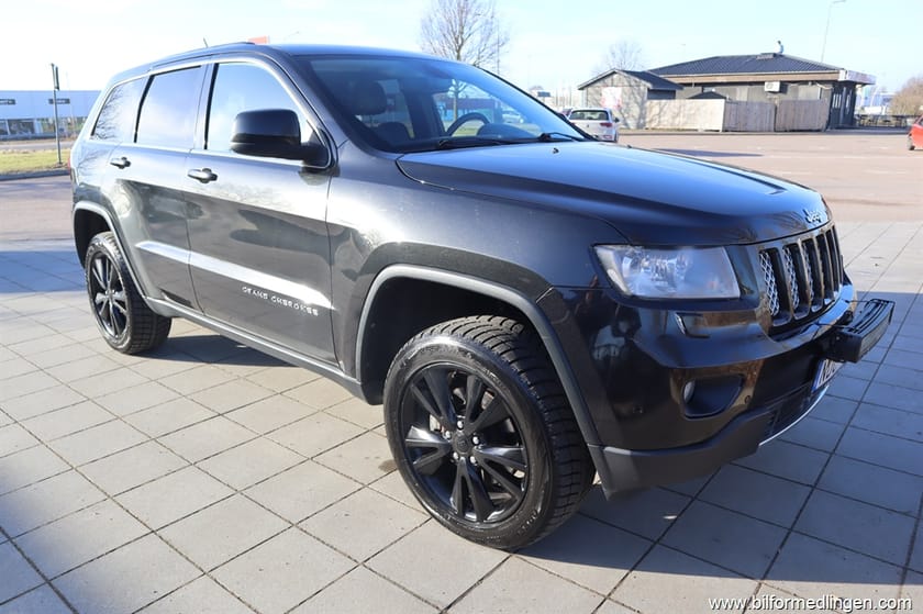 Bild 2 av Jeep Grand Cherokee 3.0 CRD 4WD 241hk Rattvärme Panorama Svensksåld