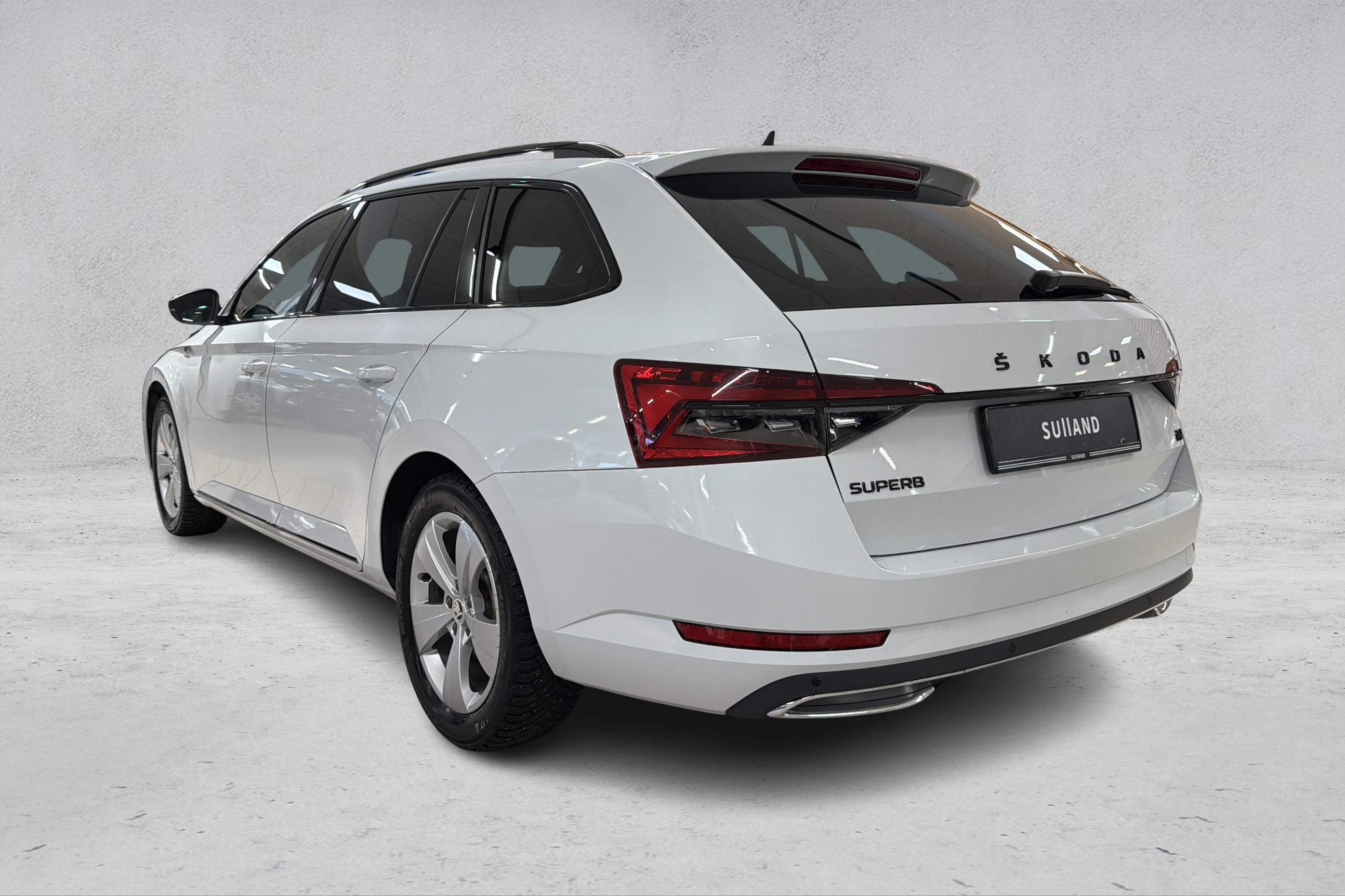 Thumnail bilde 1 av Škoda Superb iV Combi