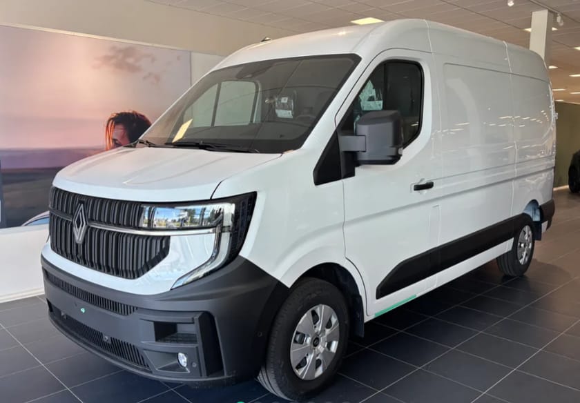 Bild 1 av Renault Master Nordic Line 150hk L2H2 FWD automat / Värmare med fjärr / drag