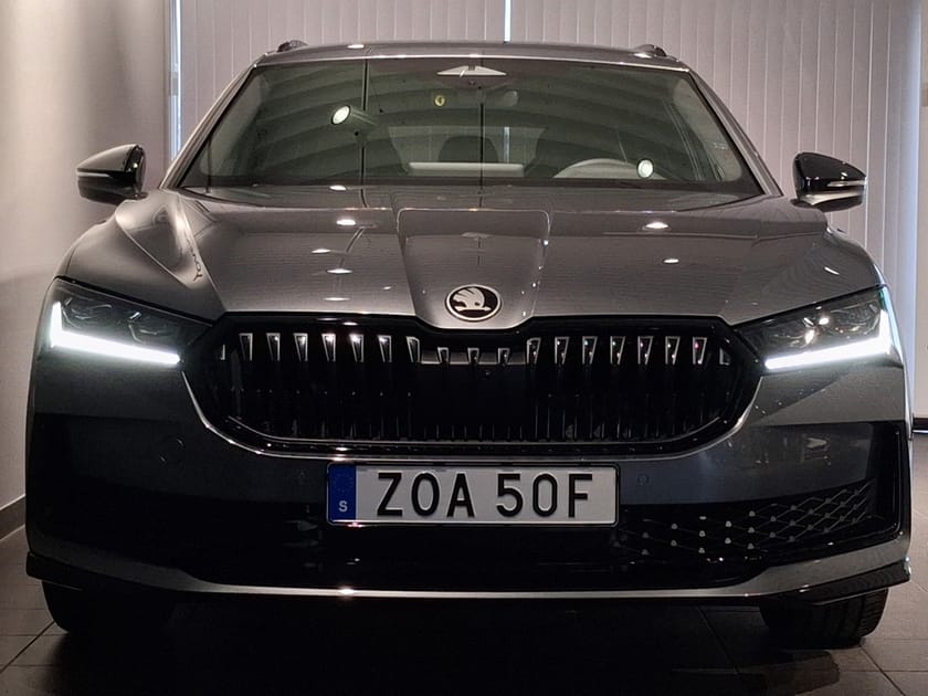 Bild 2 av Škoda Superb iV Kombi SPORTLINE 1,5 TSI 204 HK 6 VXL DSG