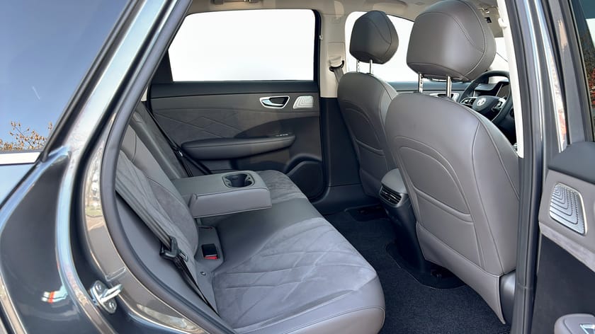 Bild 5 av MG S6 EV Dual Motor LUXURY 77 KWH AWD - LADDKORT 15 000KR