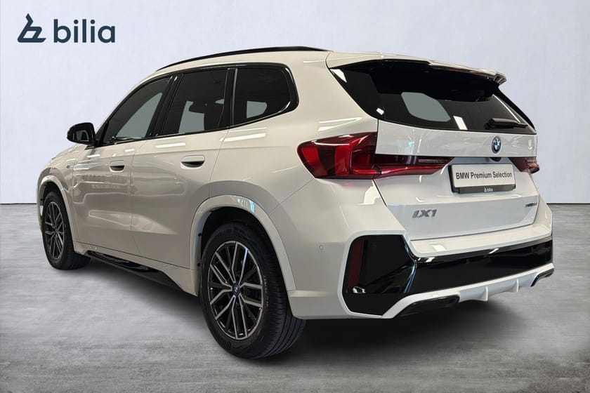 Bild 2 av BMW iX1 xDrive30 xDrive 30 M-sport | Panorama | H&K | Backkamera