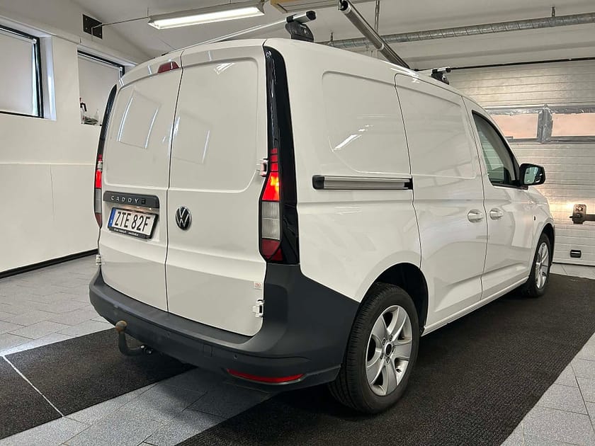 Bild 2 av Volkswagen Caddy Cargo 2.0 TDI 75 hk BMT Euro 6 Drag MOMS Värm Inredning