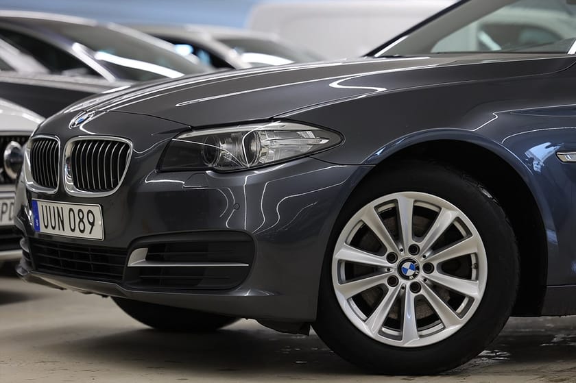 Bild 4 av BMW 520d xDrive Touring 190hk PDC Drag Farth