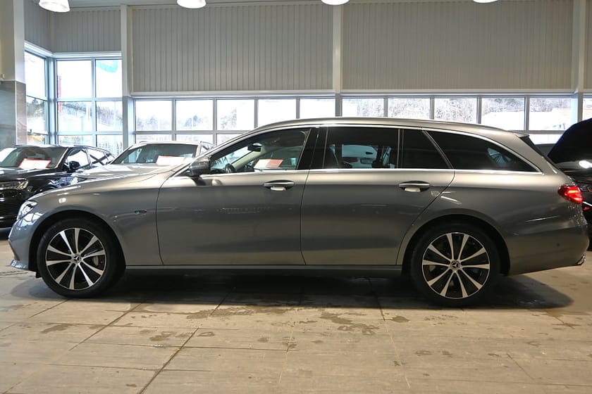 Bild 2 av Mercedes-Benz E 300 T de Avantgarde Widescreen Drag Distronic