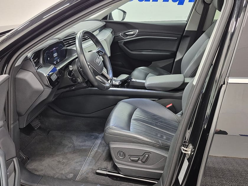 Bild 2 av Audi e-tron 55 quattro 408HK 4x4 Läder elbil