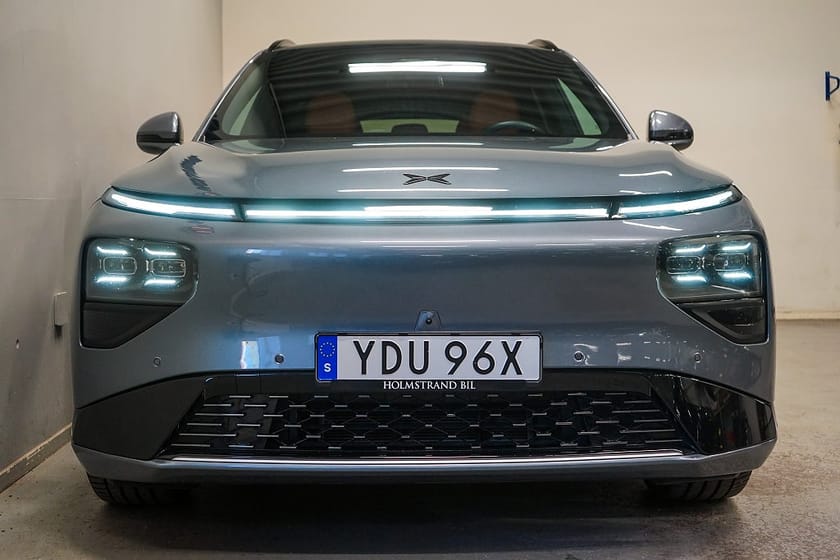 Bild 5 av XPENG G9 Performance AWD Premium Komfort Pano Drag Luftfjä Soft-