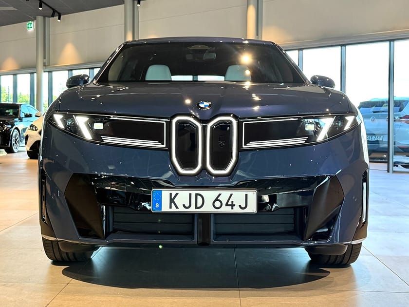 Bild 2 av BMW iX3 50 xDrive Fully Charged M Sport H/K Head-up Drag 360