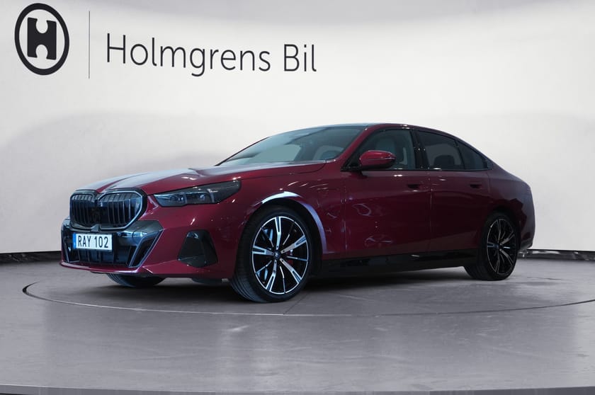 Bild 1 av BMW 550e xDrive Sedan M-Sport Pro B W Drag Panorama DAP