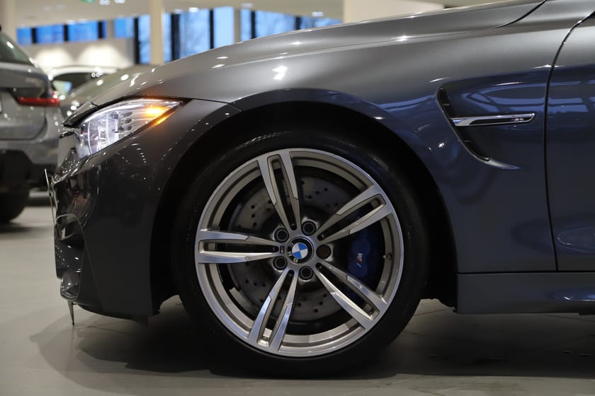 Bild 4 av BMW M4 Convertible Individual / H&K / HUD