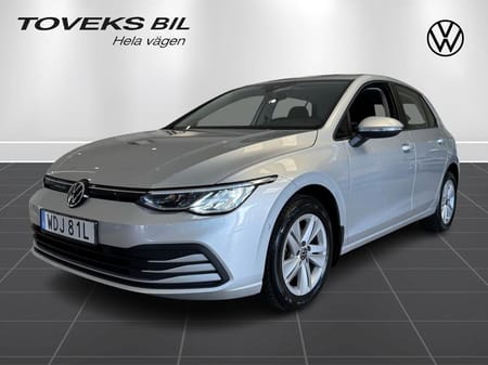 Volkswagen Golf 1.0 TSI 110HK|P-värmare|Sensorer|Adaptiv farth