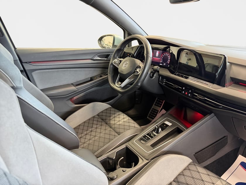 Bild 4 av Volkswagen Golf Sportscombi R-Line eTSI 150hk *Drag/Backkamera*