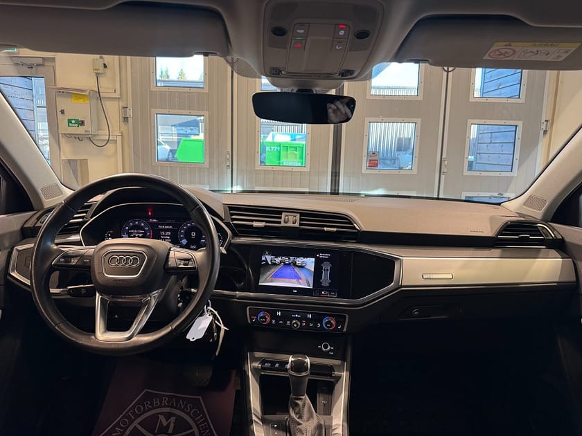 Bild 5 av Audi Q3 35 TFSI 1.5 MHEV S Tronic Proline  Drag Värmare