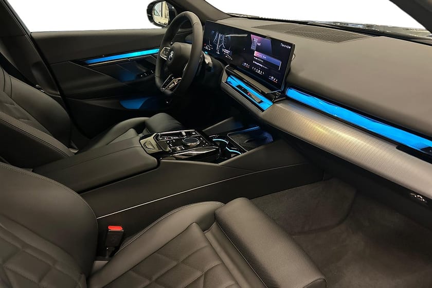 Bild 5 av BMW 530e xDrive Touring M Sport Active Edition | Drag
