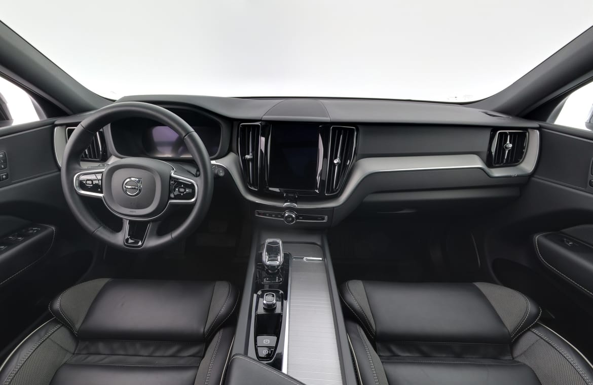 Volvo XC60 2023 - miniatyr 7