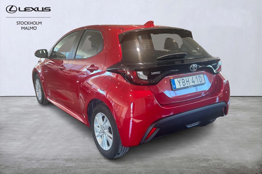 Bild 3 av Toyota Yaris Hybrid CVT 116hk Active Komfortpaket Vinterhjul Garanti till 2032