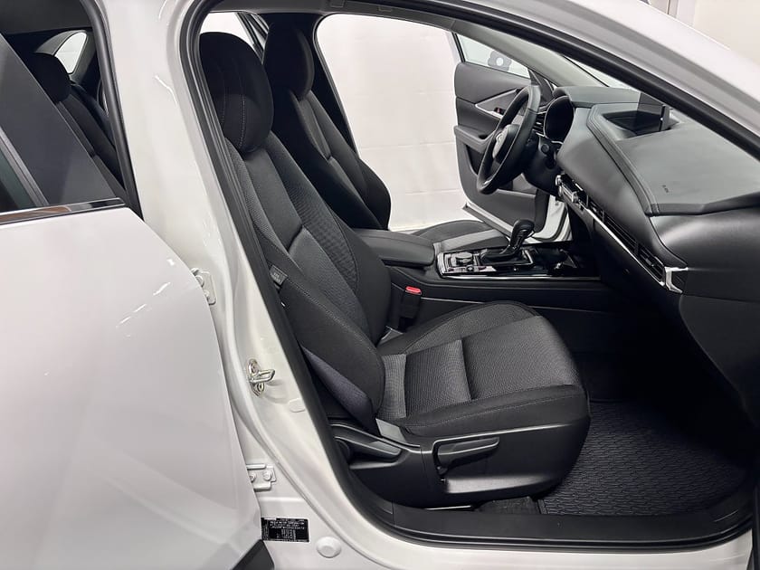 Bild 5 av Mazda CX-30 2.0 AWD 186hk e-SKYACTIV-X M Hybrid Centre-line Rattvär