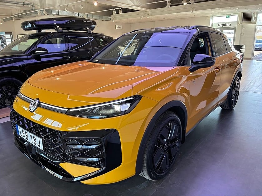 Bild 1 av Volkswagen T-Roc R-LINE 1.5 ETSI 150 HK DSG7