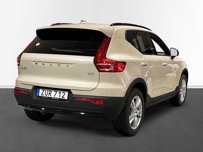 Bild 4 av Volvo XC40 B3 FWD Bensin Plus Dark