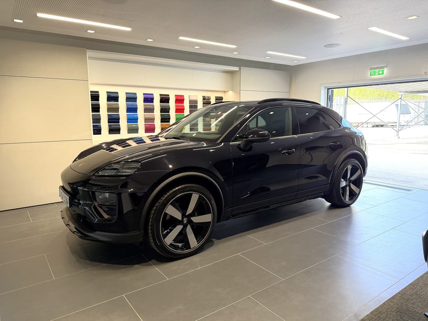 Bild 1 av Porsche Macan 4 / 408HK / Panoramatak