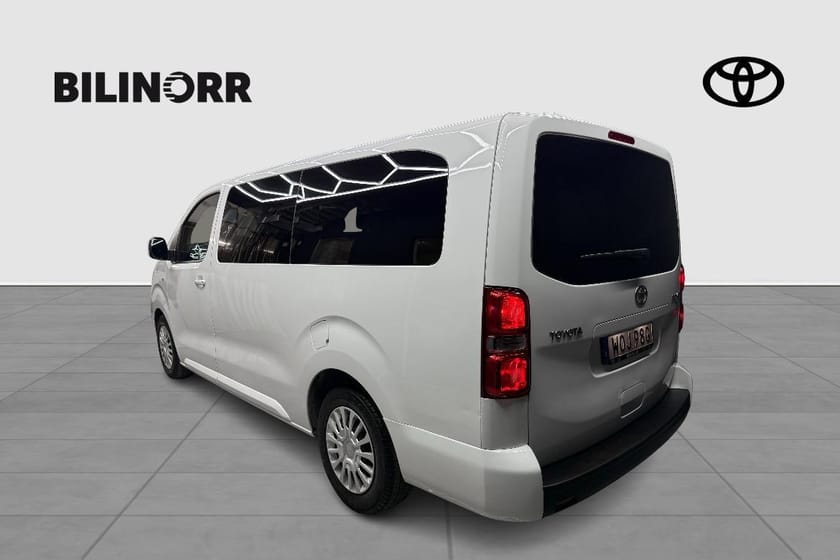 Bild 2 av Toyota Proace Verso SHUTTLE LONG 1,5 120 HK S&S V-HJUL