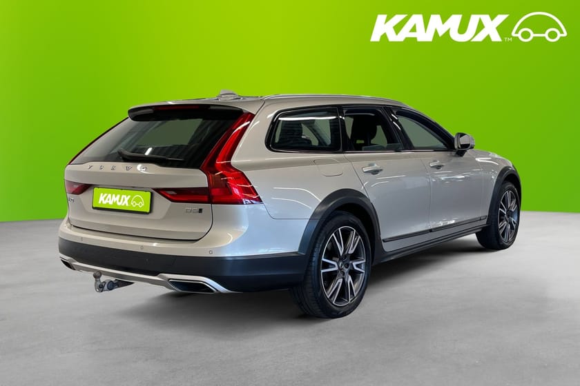 Bild 4 av Volvo V90 Cross Country D5 AWD Geartronic 235hk  B-kam Navi Adp-farth Keyless Drag