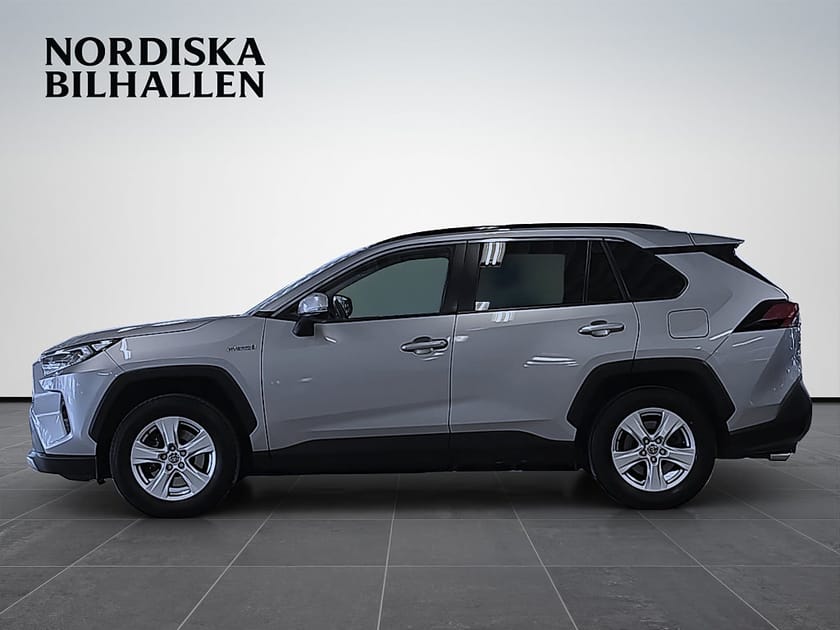Bild 4 av Toyota RAV4 Hybrid AWD-i E-CVT Active Nyservad Drag Backkamera GPS