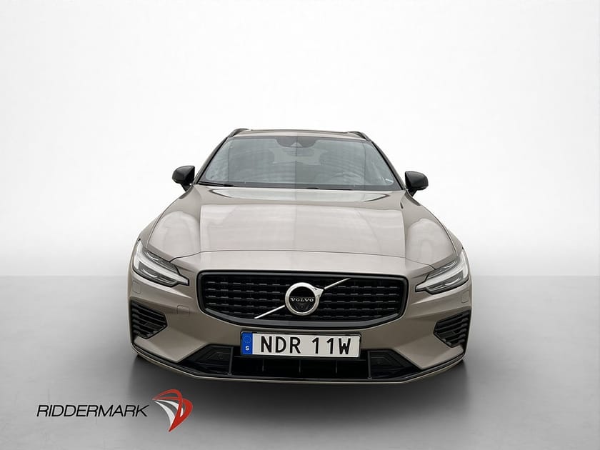 Bild 2 av Volvo V60 T8 456hk AWD R-Design Värmare VOC H/K 360° Drag