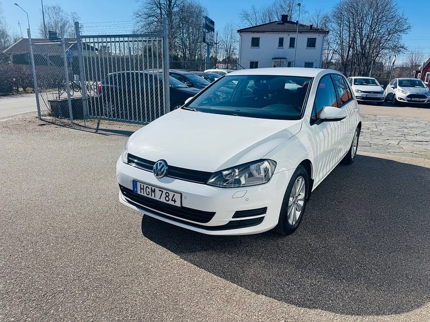 Bild 2 av Volkswagen Golf 1.4 TSI 125HK BMT 5-D / VÄRMARE / CARPLAY
