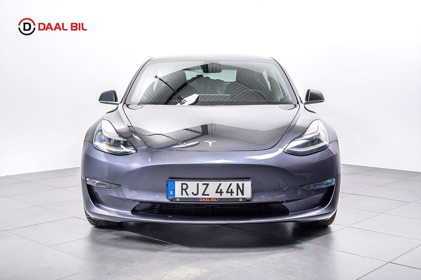Bild 4 av Tesla Model 3 Long Range AWD 440HK 75kWh PANO P-VÄRM B-KAM DRAG