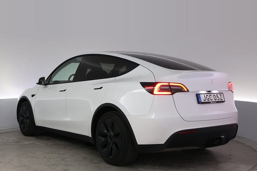 Bild 4 av Tesla Model Y Long Range RWD (Autopilot) Pano Drag