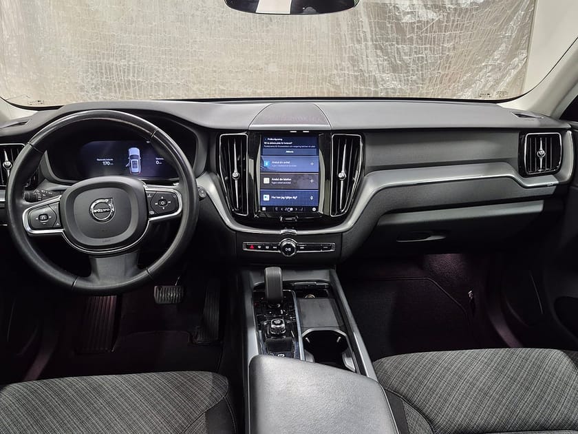 Bild 4 av Volvo XC60 T6 Recharge Core Bright plug in AWD 350HK 4x4 Panorama