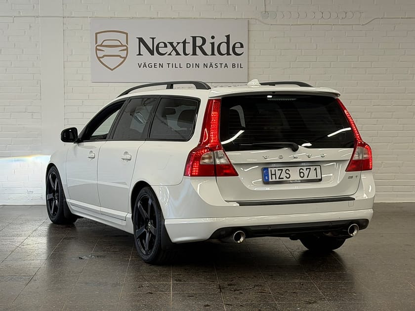 Bild 3 av Volvo V70 2.5FT Geartronic R-Design | Automat | NyServad