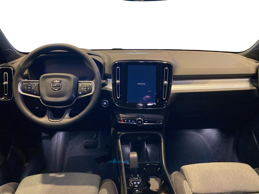 Bild 5 av Volvo XC40 B4 FWD Bensin Plus Dark