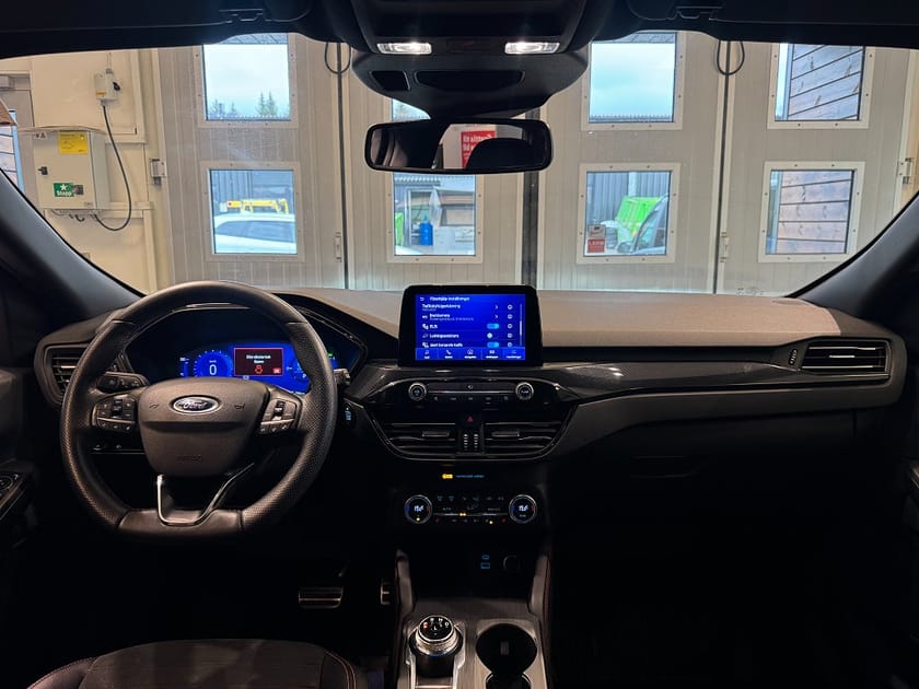 Bild 5 av Ford Kuga Plug-In Hybrid ST-Line Drag Gps B-kamera B&O BLIS 224hk