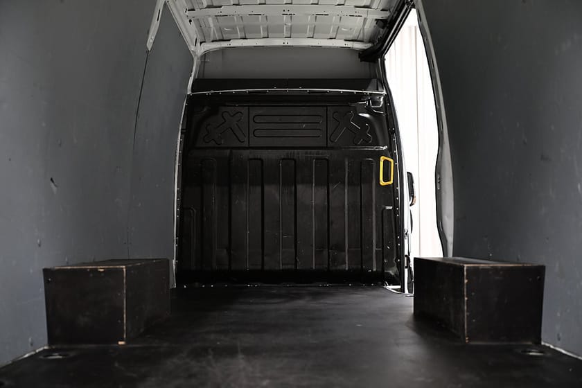 Bild 5 av Iveco Daily 35-140 Van 2.3 JTD Hi-Matic 136HK Automat|Webasto|3.5ton-dragvikt