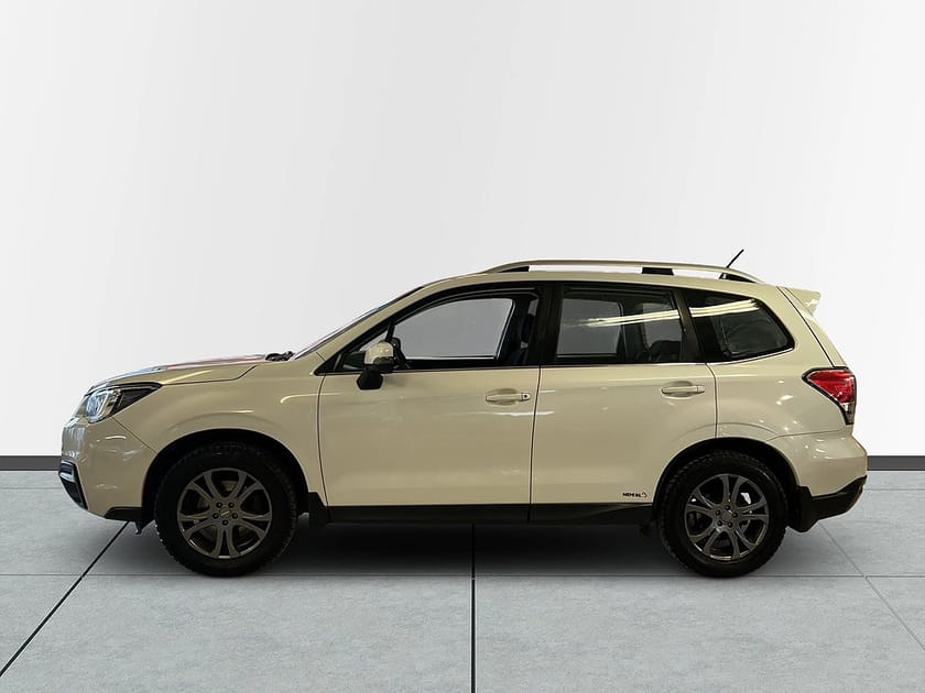 Bild 4 av Subaru Forester 2.0 4WD Aut Mvärm Drag Bkamera Elstol Rattvärme S&V