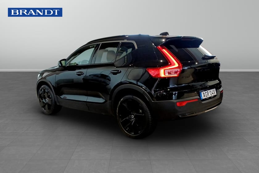 Bild 2 av Volvo EX40 Single Motor Extended Range M R Ultra Black Edt