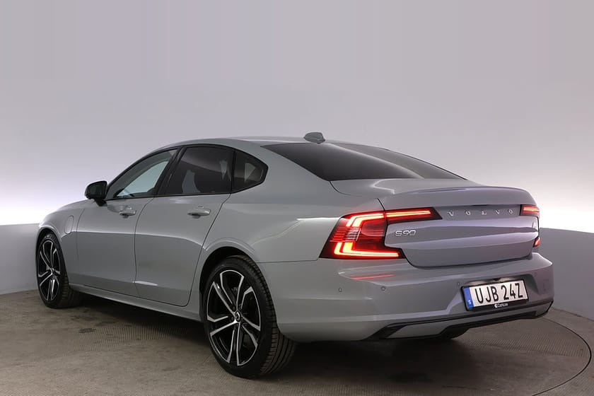 Bild 4 av Volvo S90 Recharge T8 AWD Ultimate Dark Pano H/K 360 BLIS