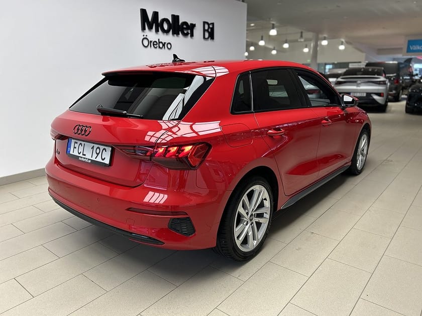 Bild 4 av Audi A3 Sportback 35 TFSI 150 hk automat privatleasing från 2995:- Backkamera