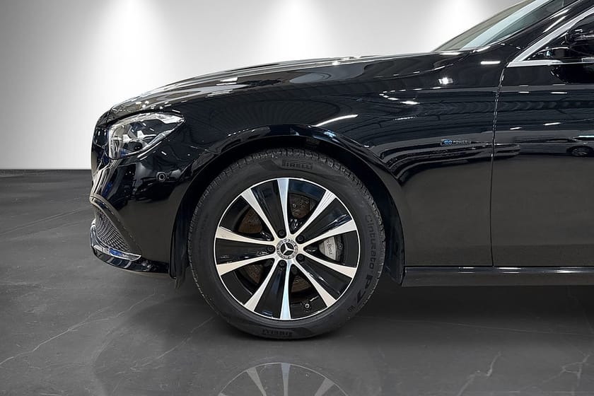 Bild 2 av Mercedes-Benz E 300 T de 306hk 9G Avantgarde Widescreen Burm B-kamera