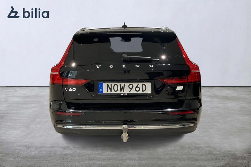 Bild 5 av Volvo V60 Recharge T6 Core Edition. Dragkrok.