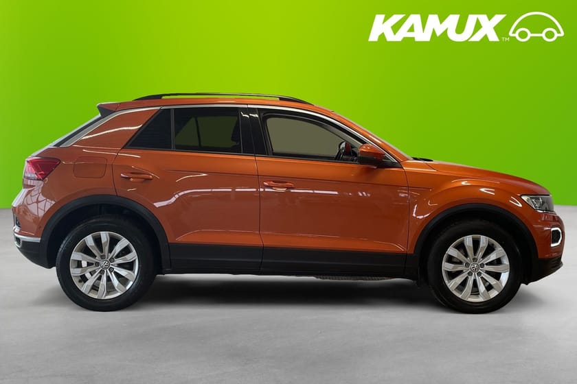 Bild 2 av Volkswagen T-Roc 2.0 TDI 150 hk Drag Navi Cockpit Nyservad