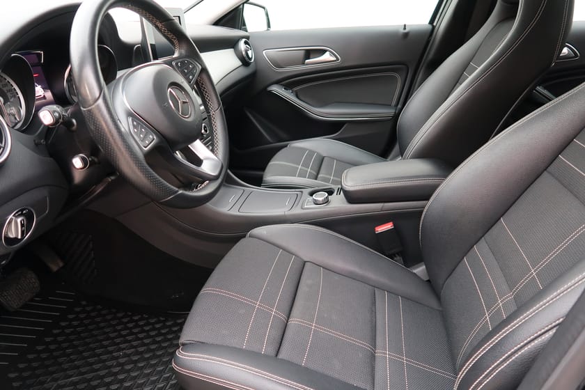 Bild 5 av Mercedes-Benz GLA 200 d 4MATIC Urban Line (136hk)