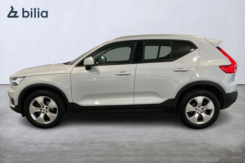 Bild 3 av Volvo XC40 D3 FWD Momentum Edition Induktiv laddn,smartphone Programbar bränslevärmare Parkeringskamera bak