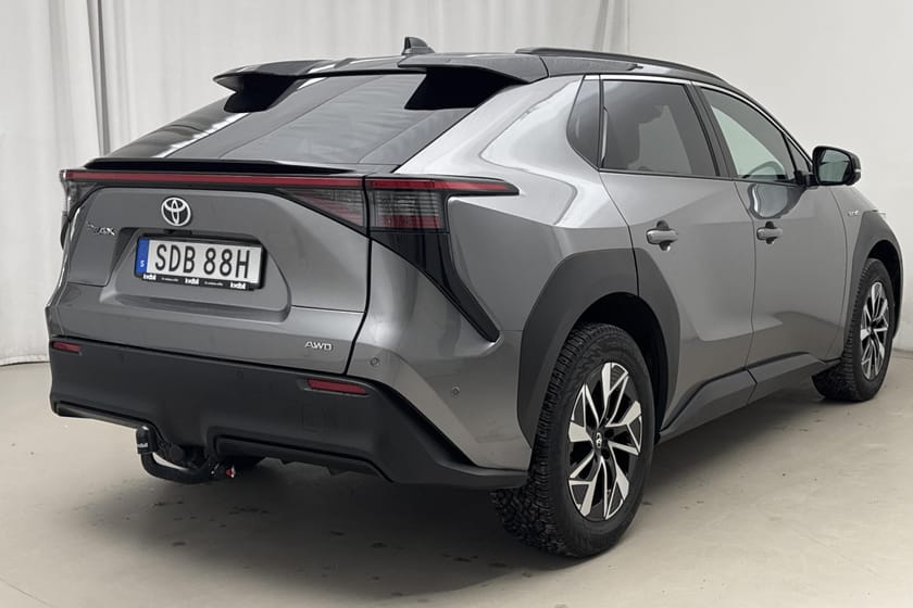 Bild 3 av Toyota bZ4X AWD (218hk) Executive Helläder 360 Panorama