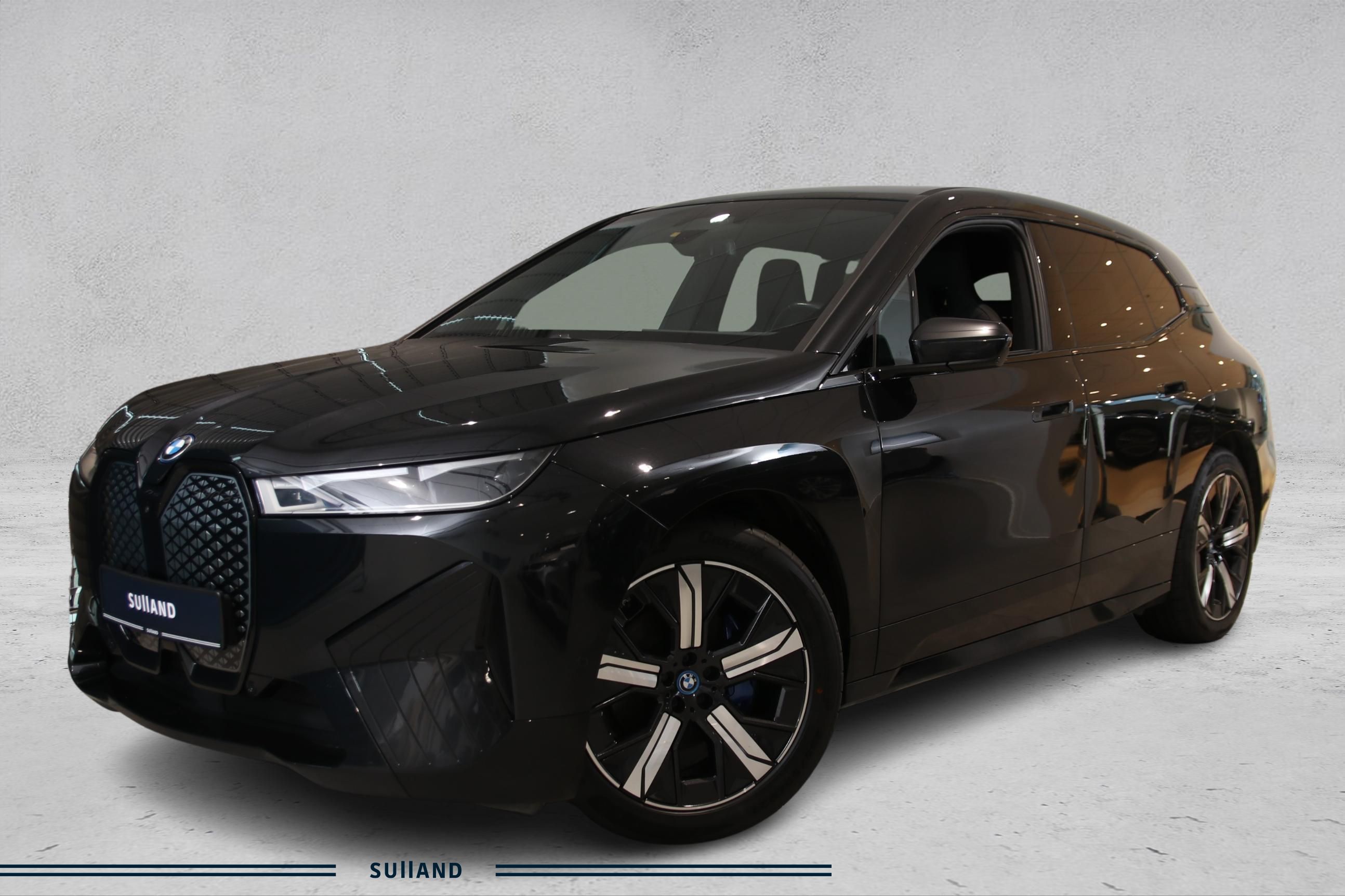 Thumnail bilde 1 av BMW iX xDrive50