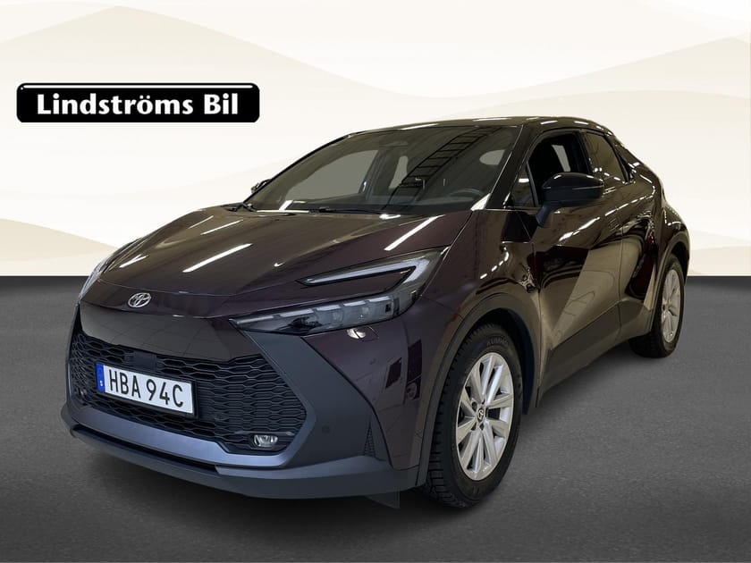 Bild 1 av Toyota C-HR Hybrid 1,8 STYLE TEKNIKPAKET BI-TONE VINTERHJUL